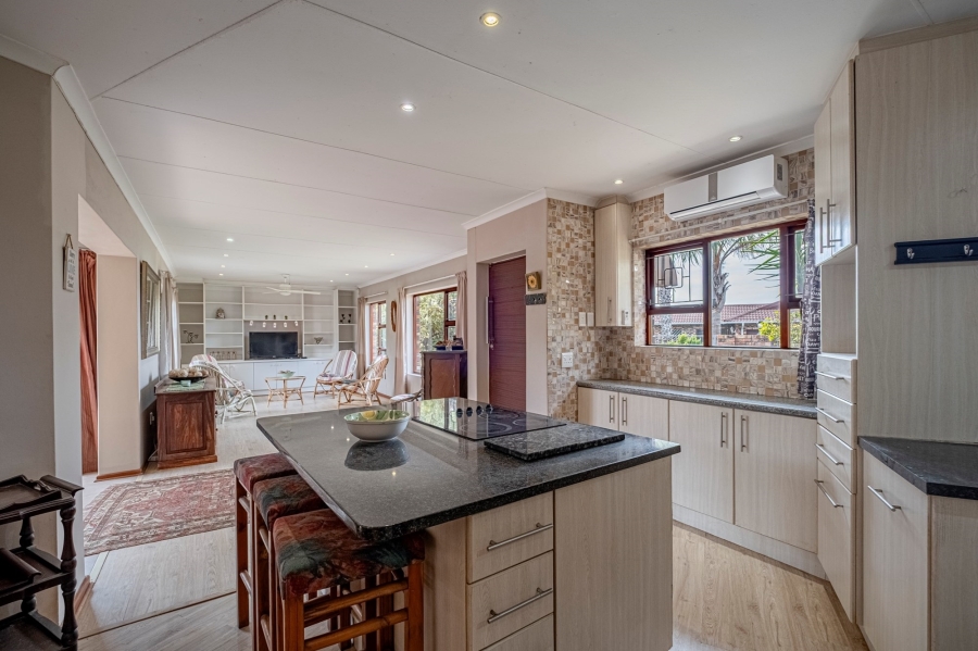 3 Bedroom Property for Sale in Summerstrand Eastern Cape